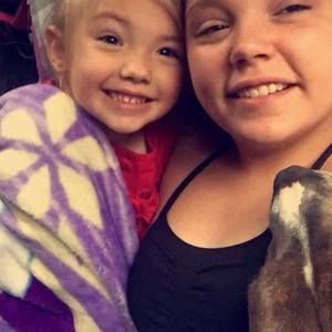 Meet your Posher, Emalie